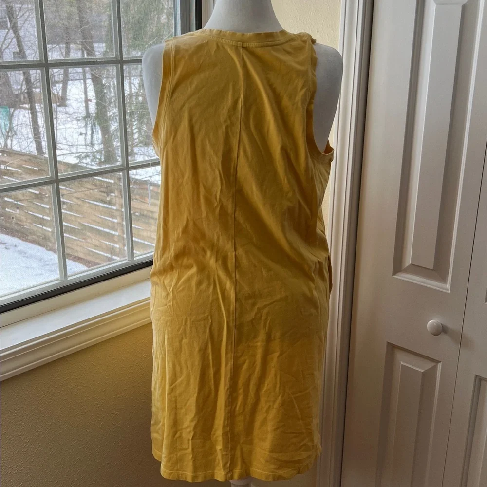 Old Navy Sleeveless Yellow Shift Dress - Picture 3 of 4